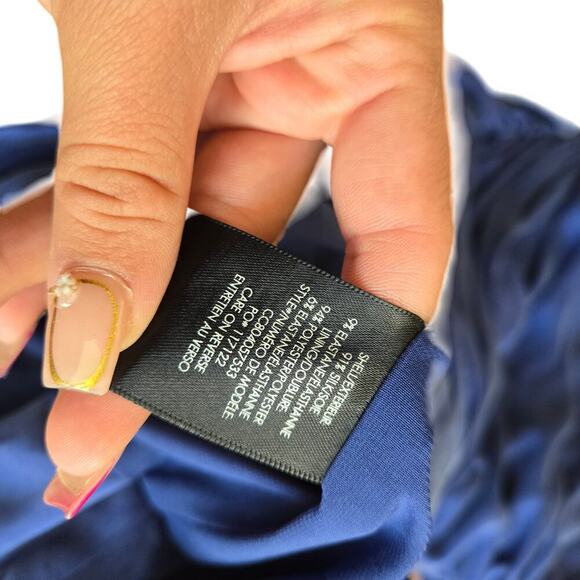 Alice + Olivia Damia Sleeveless Ruched Mini Dress Size: 4 - Picture 4 of 5